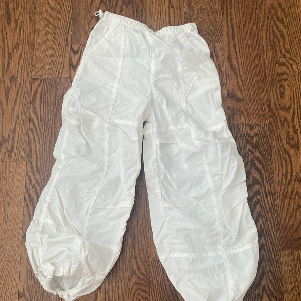 Super cute white parachute pants! Worn very few times!